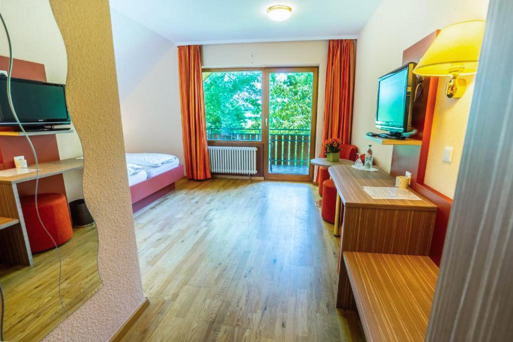 Wohlfühlhotel Sonnengarten Uberlingen Exterior foto